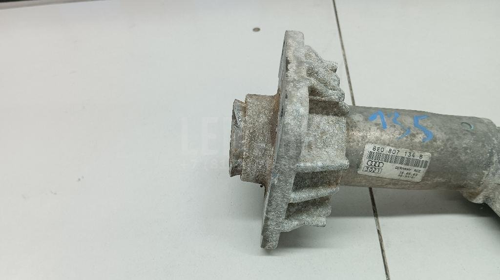 Кронштейн усилителя переднего бампера правый