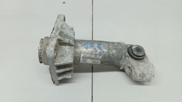 Кронштейн усилителя переднего бампера правый