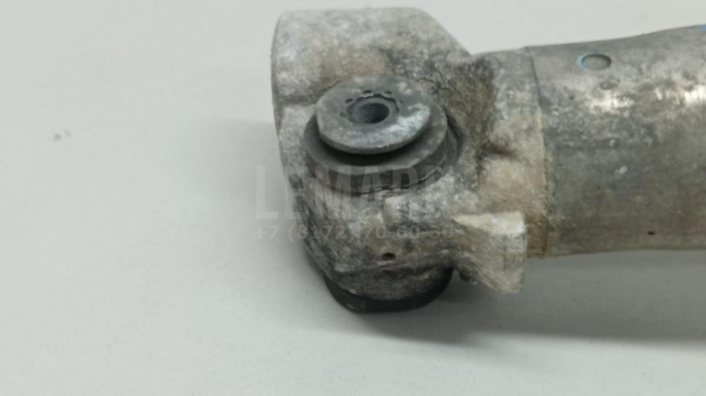 Кронштейн усилителя переднего бампера правый