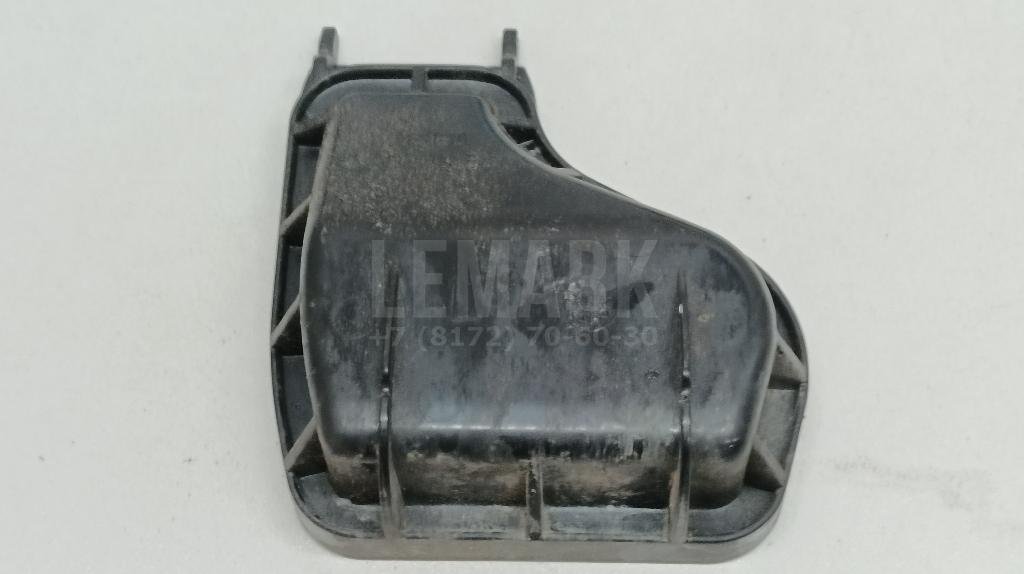 Крышка фары левой