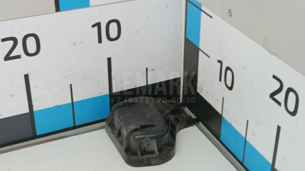 Крышка фары левой