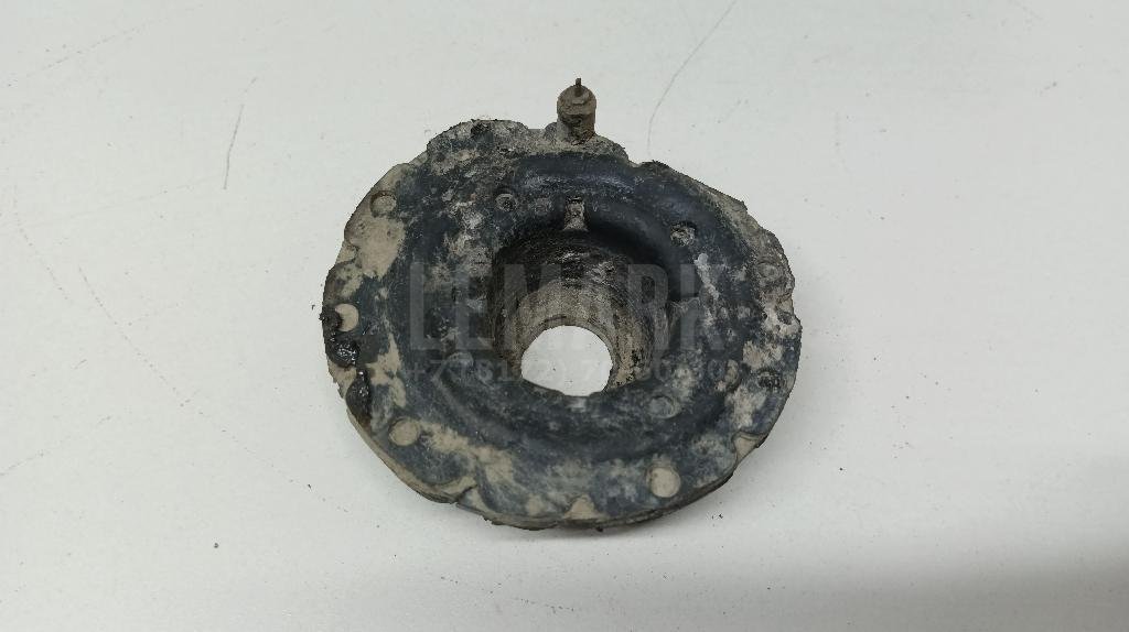 Опора задней пружины нижняя