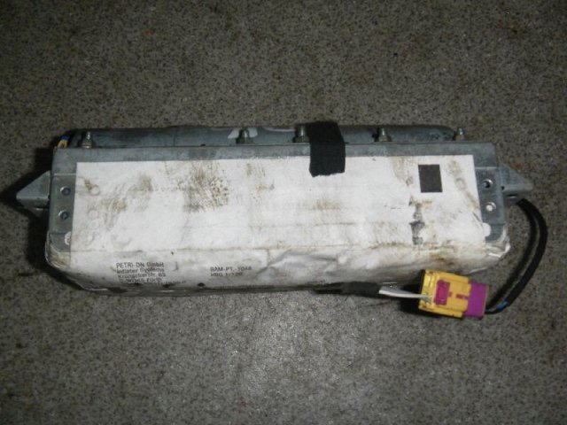 Подушка безопасности пассажирская (в торпедо)