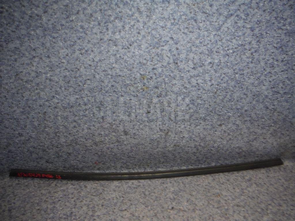 Накладка двери задней левой