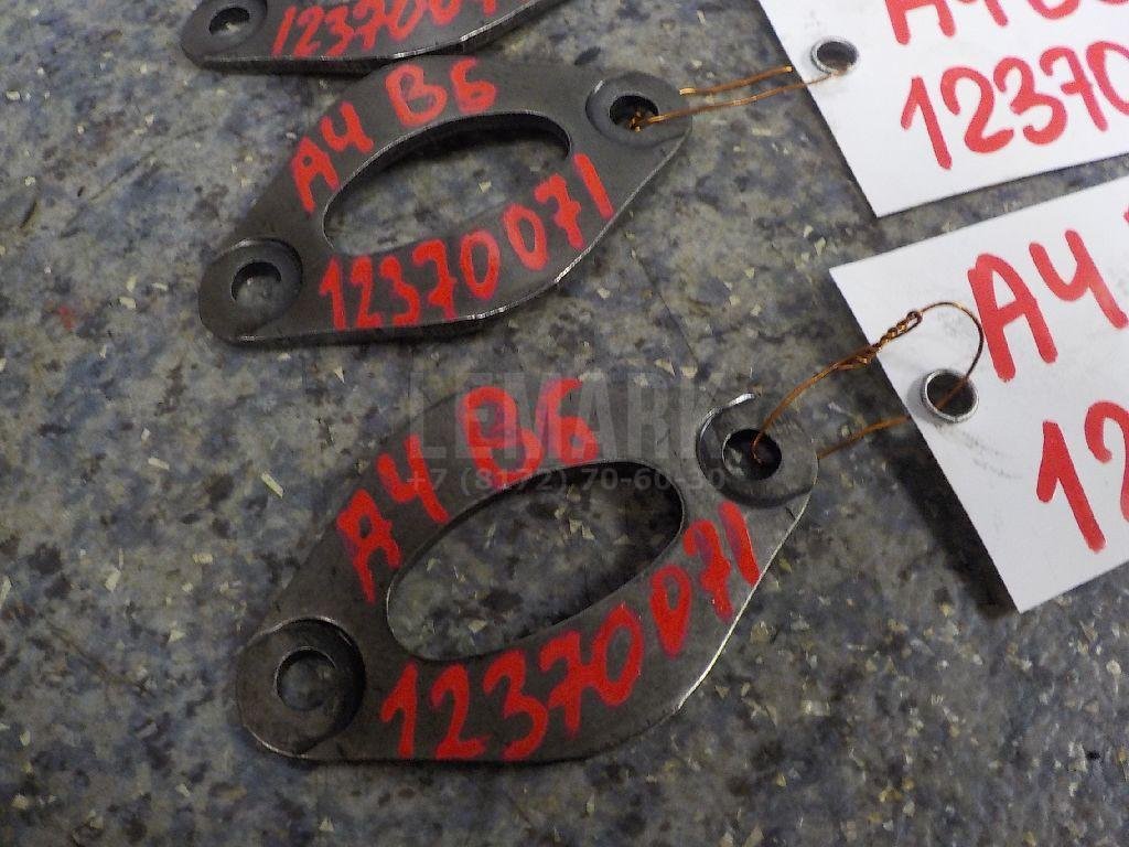 Крепеж форсунки