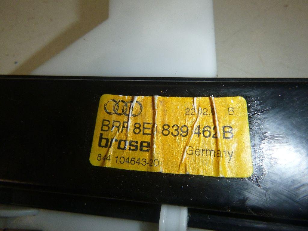 Стеклоподъемник электр. задний правый