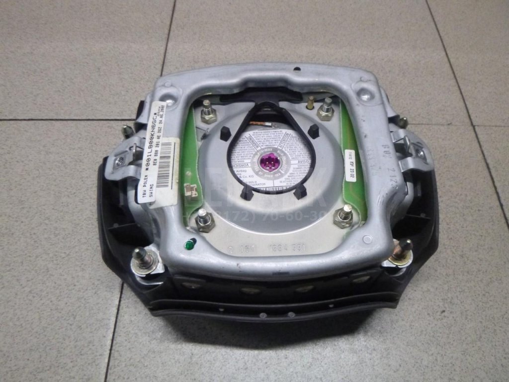 Подушка безопасности в рулевое колесо