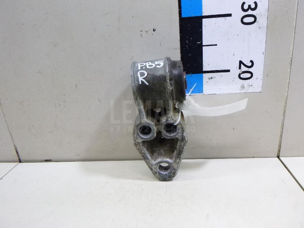 Сайлентблок задней балки правый