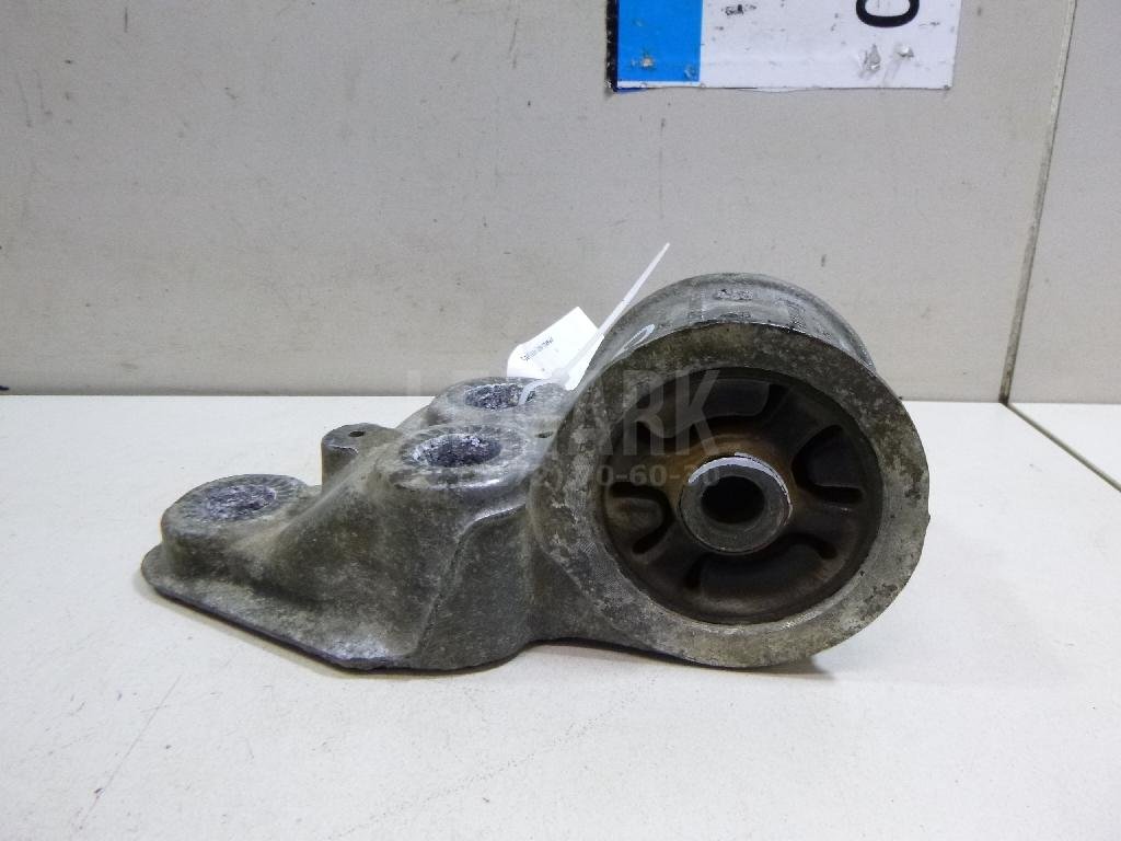 Сайлентблок задней балки правый