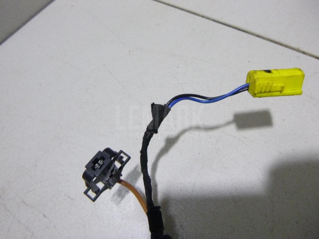 Подушка безопасности боковая (в сиденье)