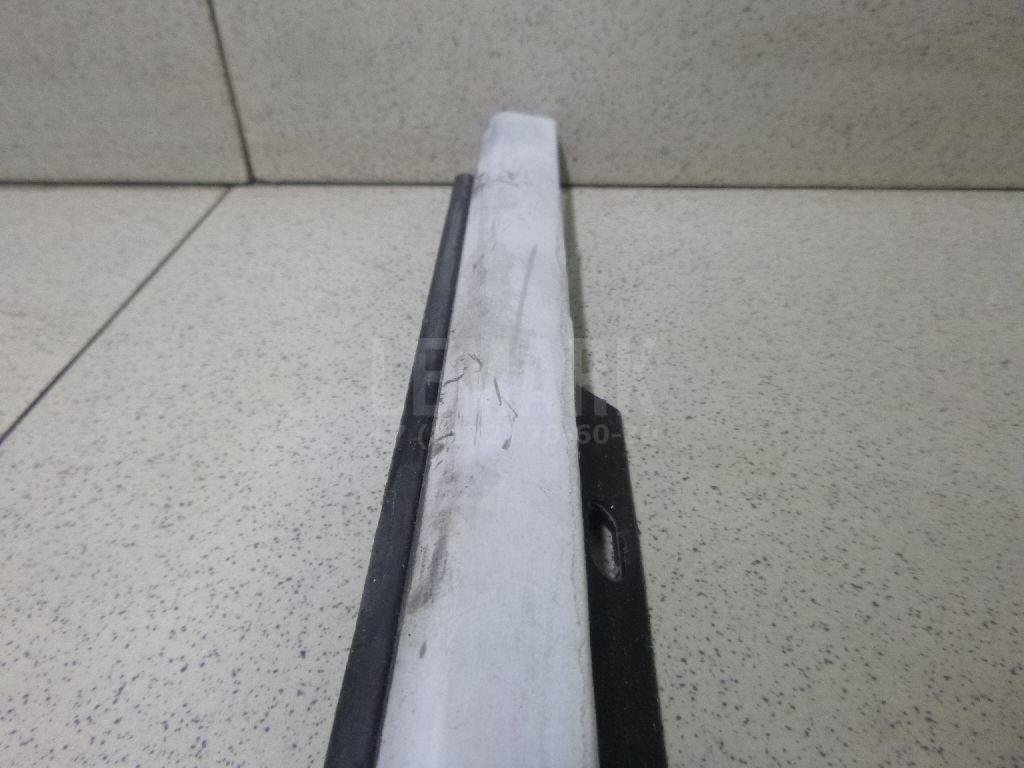 Накладка стекла переднего правого