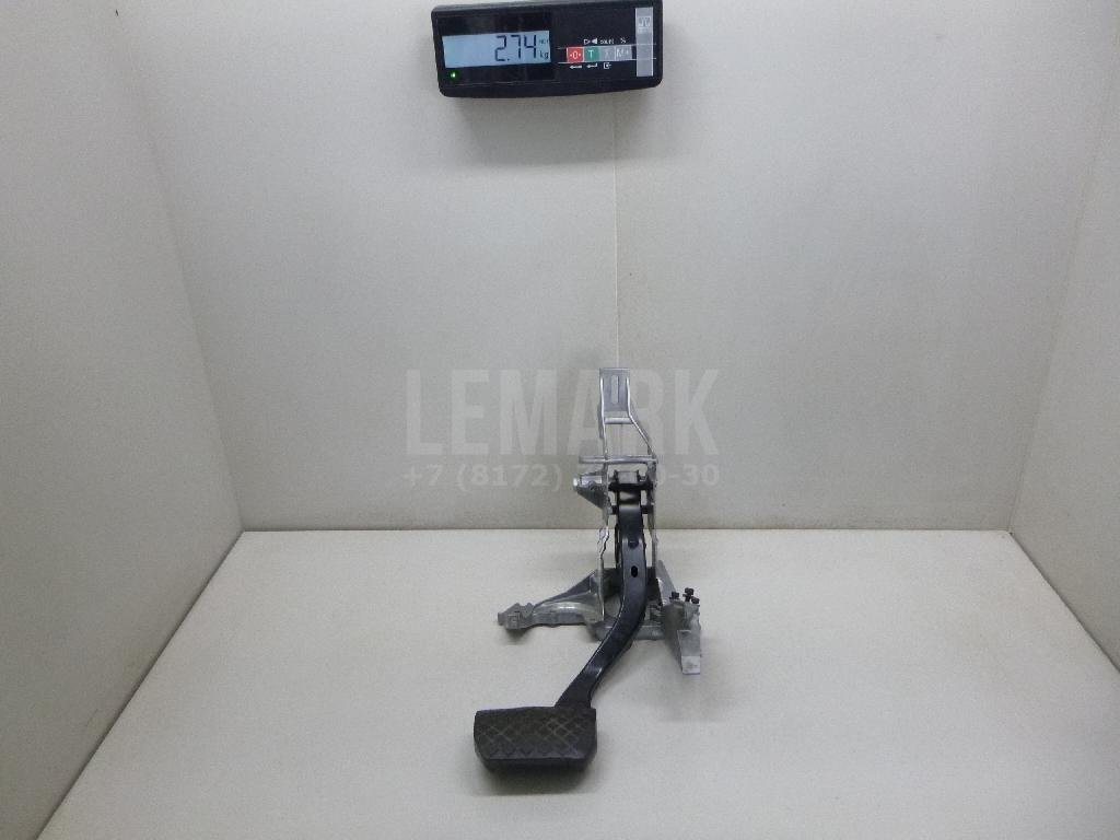 Педаль тормоза