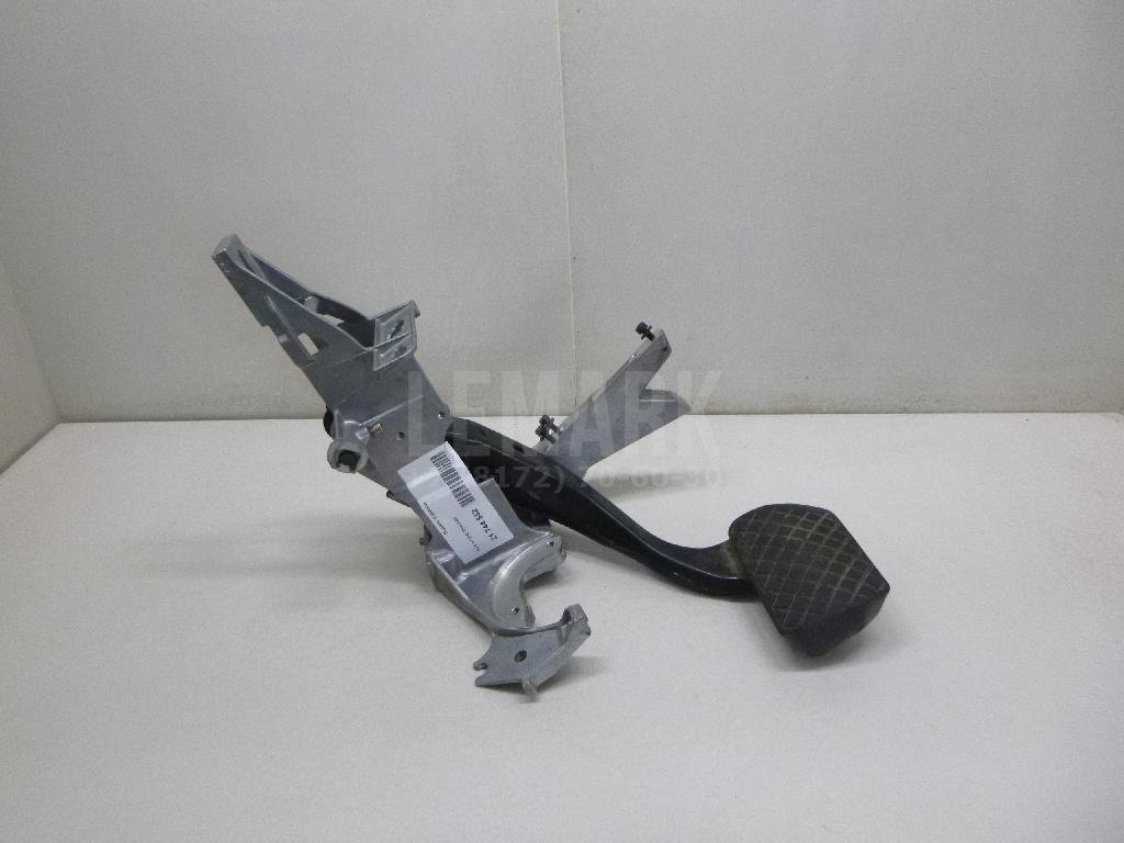 Педаль тормоза