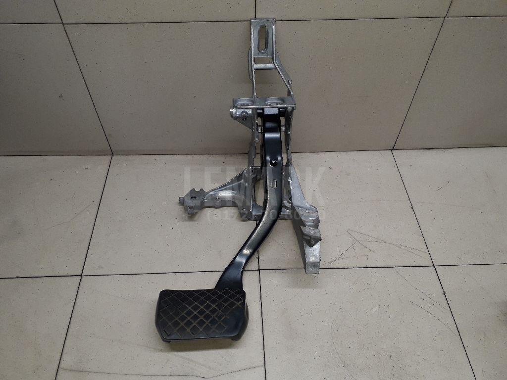 Педаль тормоза