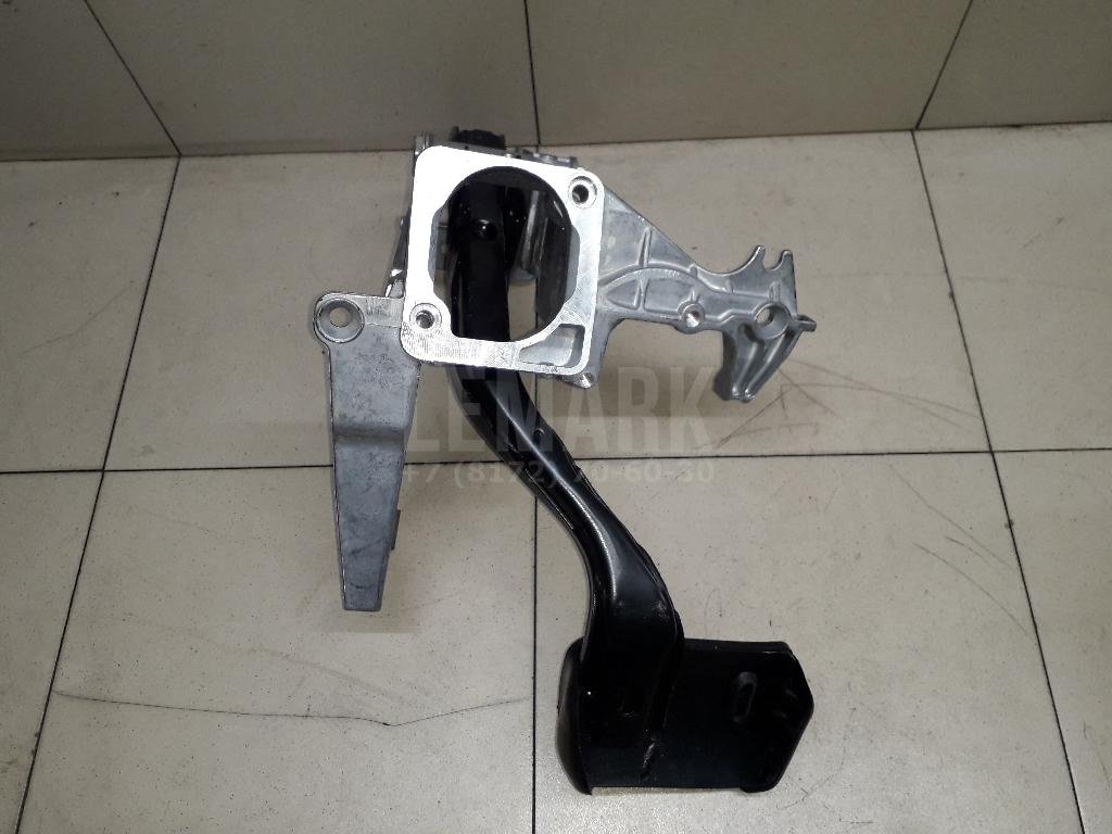 Педаль тормоза