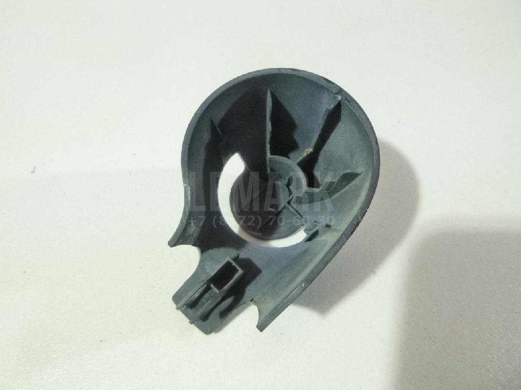 Крышка поводка стеклоочистителя