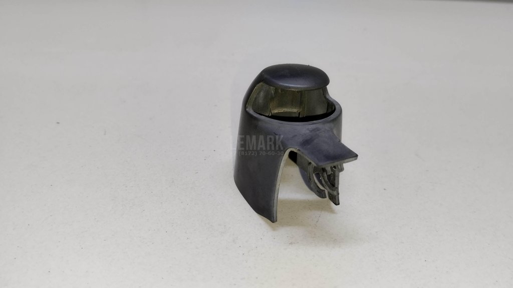 Крышка поводка стеклоочистителя