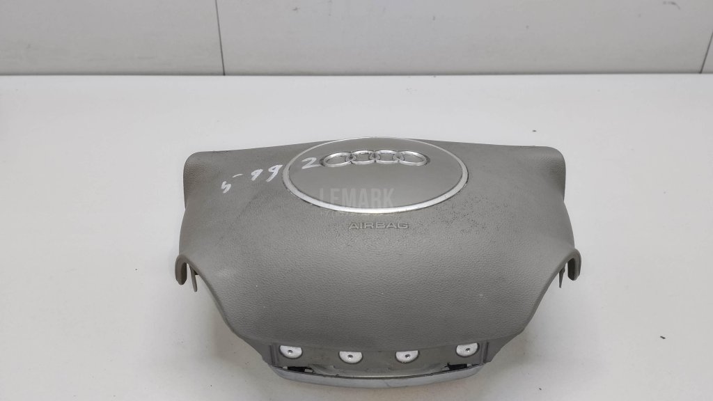 Подушка безопасности в рулевое колесо