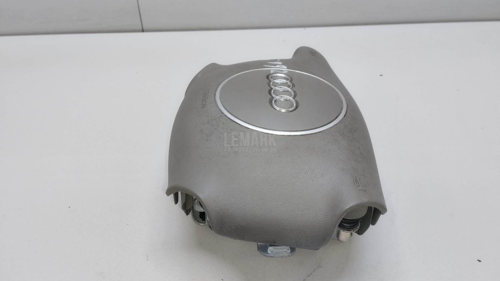 Подушка безопасности в рулевое колесо