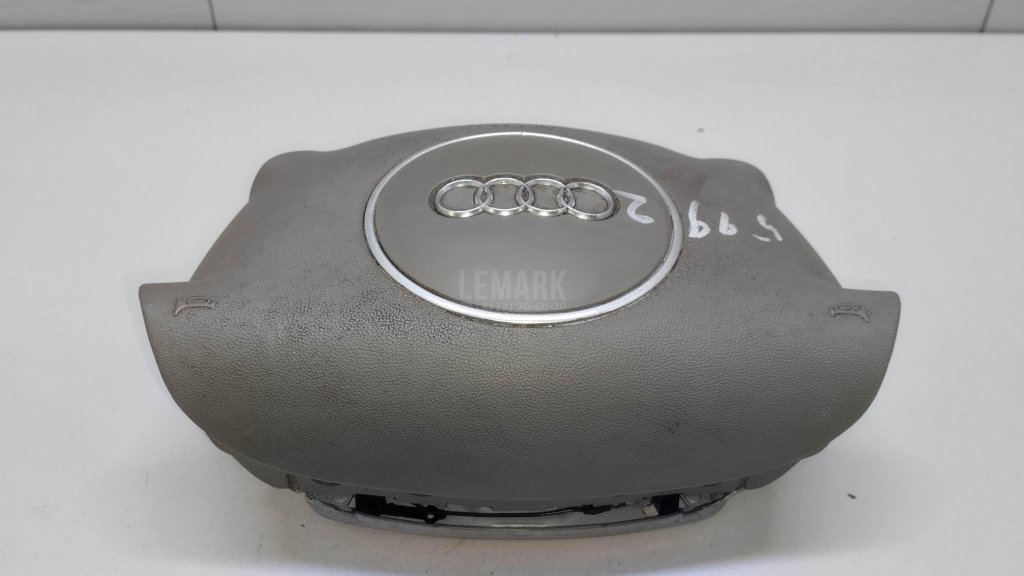 Подушка безопасности в рулевое колесо