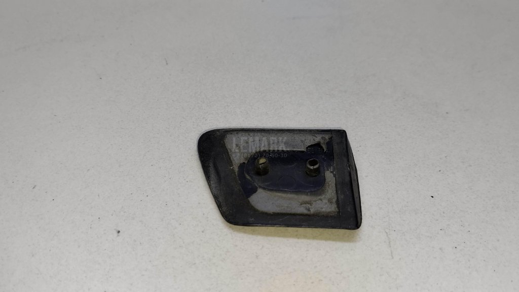 Молдинг переднего правого крыла