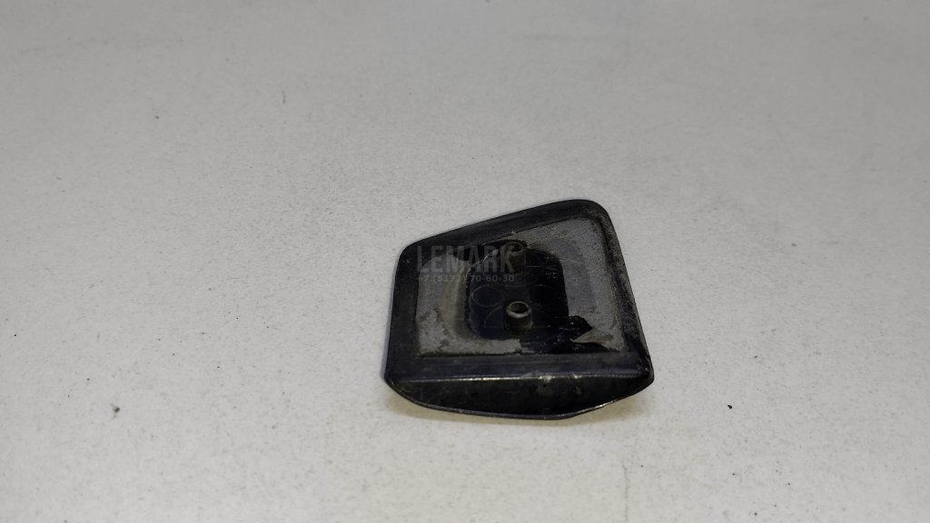 Молдинг переднего правого крыла