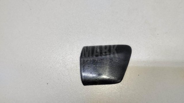 Молдинг переднего правого крыла