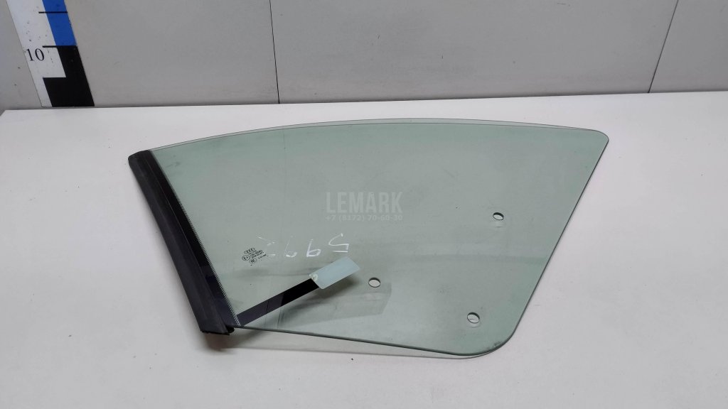 Стекло кузовное открывающееся (форточка) левое