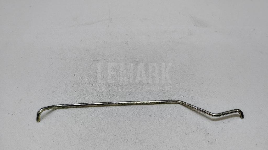 Тяга замка багажника