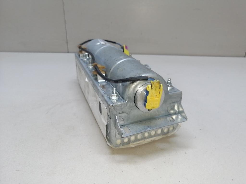 Подушка безопасности пассажирская (в торпедо)