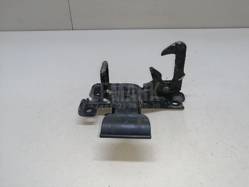 Крючок капота