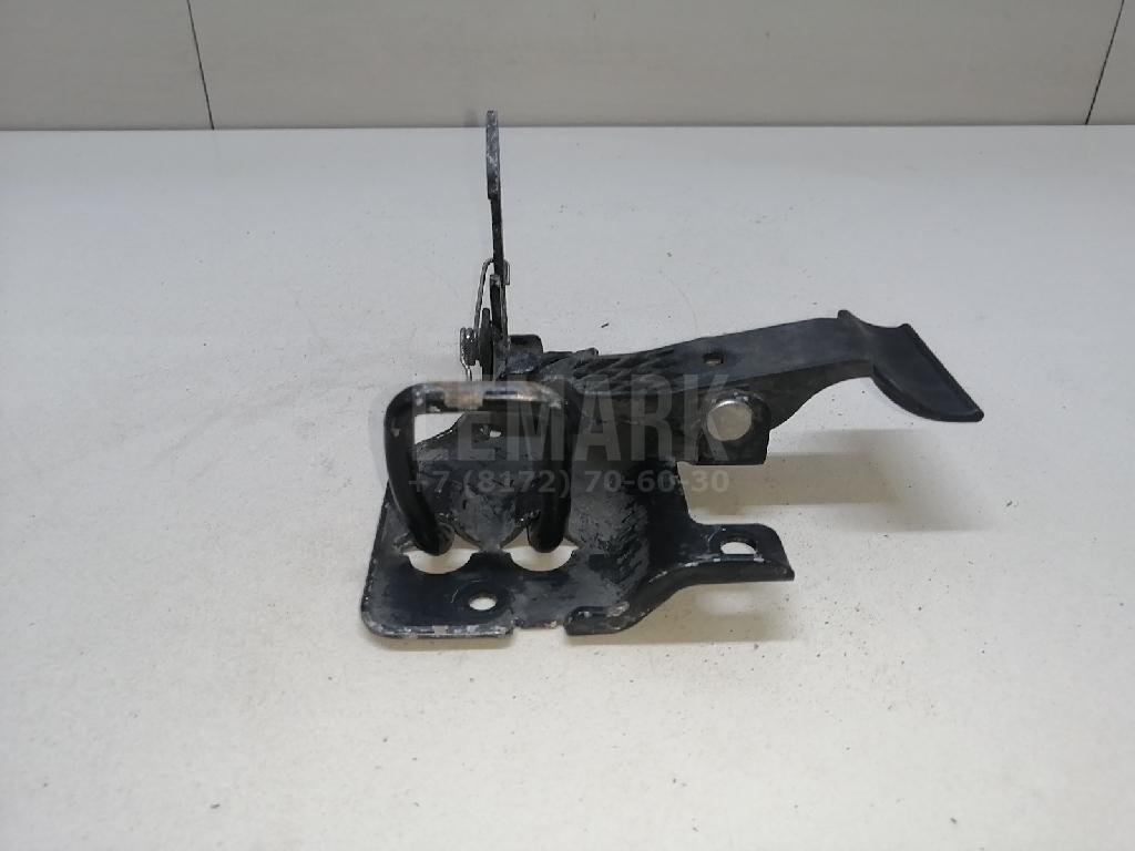 Крючок капота