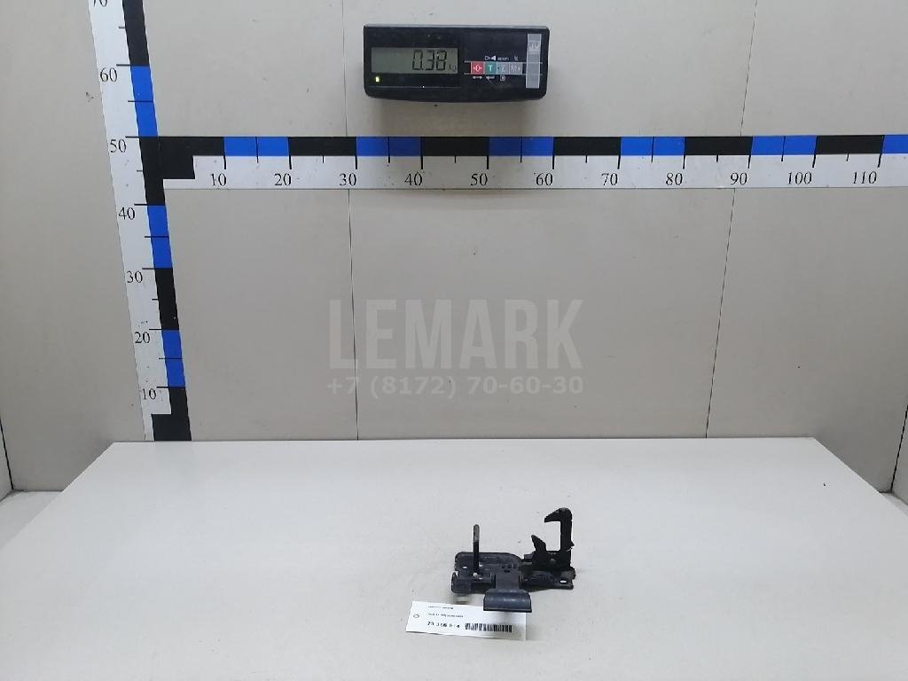 Крючок капота