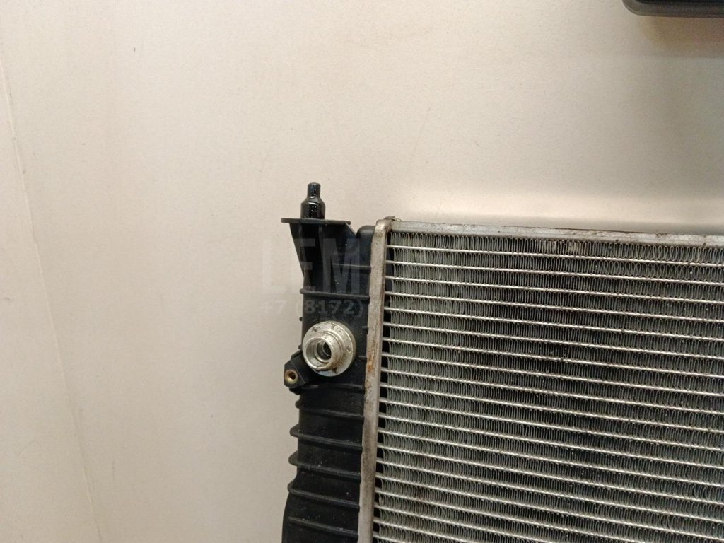 Радиатор основной для  Audi A4 [B7] 2005-2007