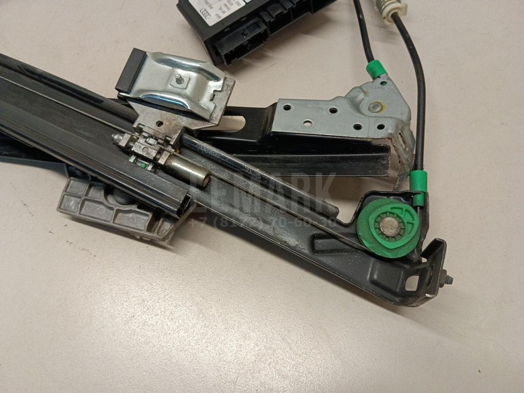 Стеклоподъемник электр. передний левый