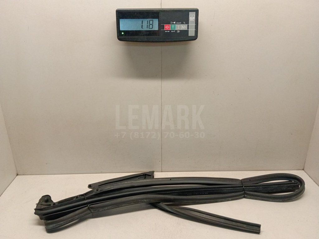 Уплотнитель двери для  Audi A5/S5 (F5) 2017