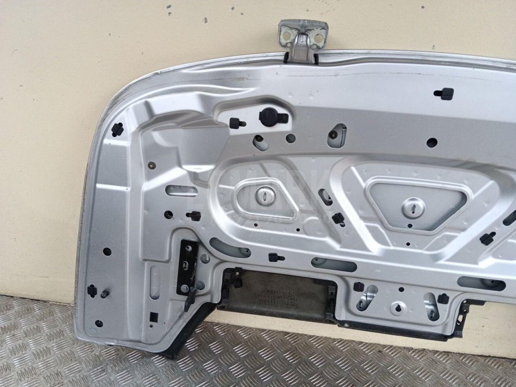 Крышка багажного отделения наружная