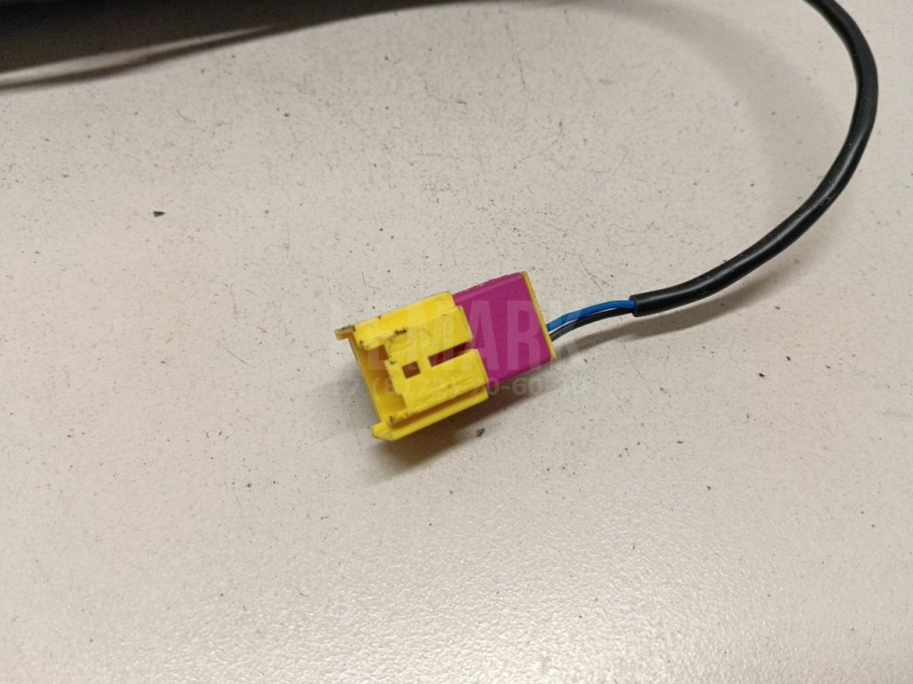 Подушка безопасности пассажирская (в торпедо)