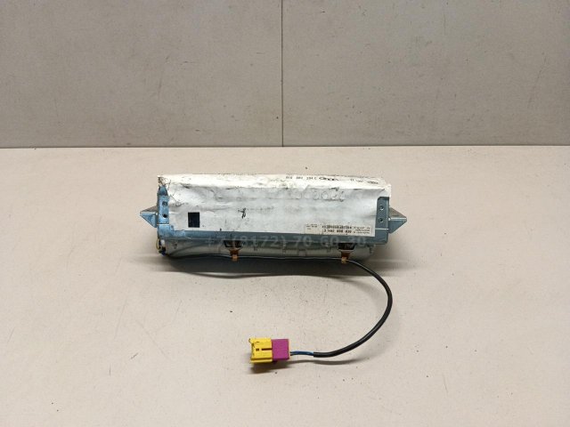 Подушка безопасности пассажирская (в торпедо)