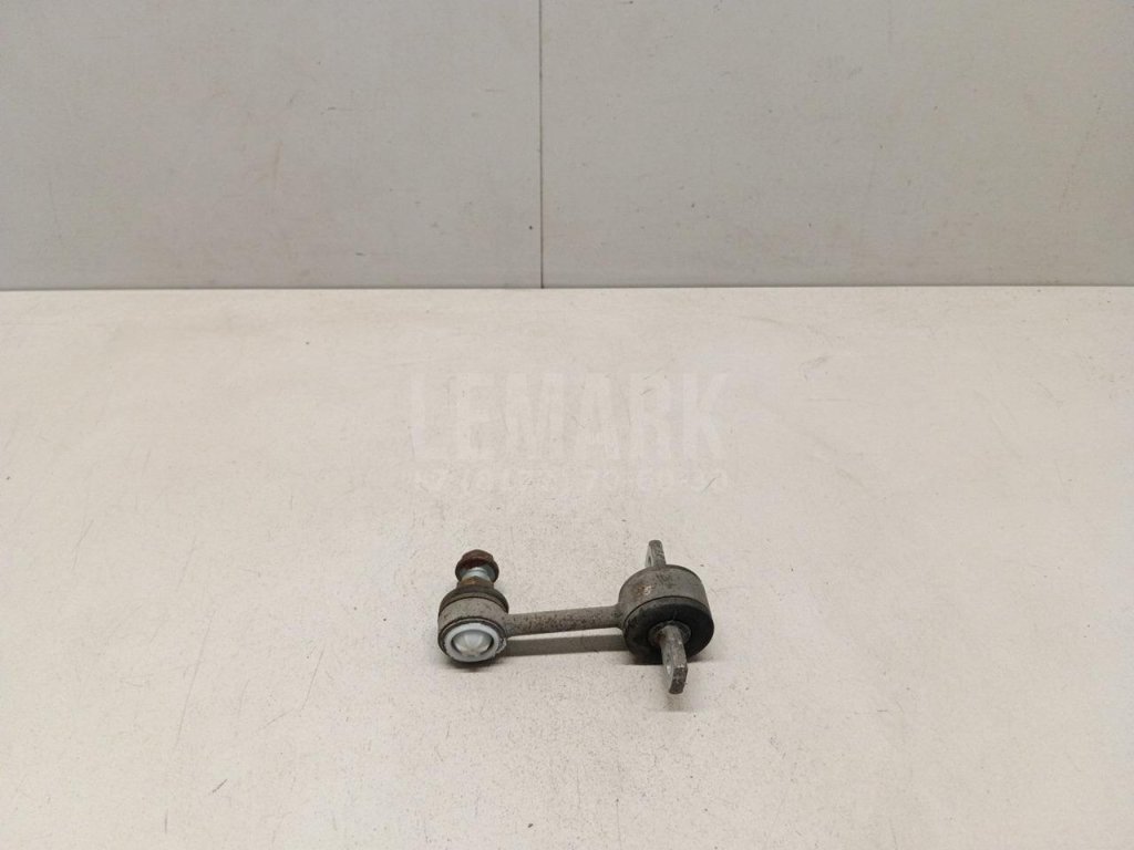 Стойка заднего стабилизатора