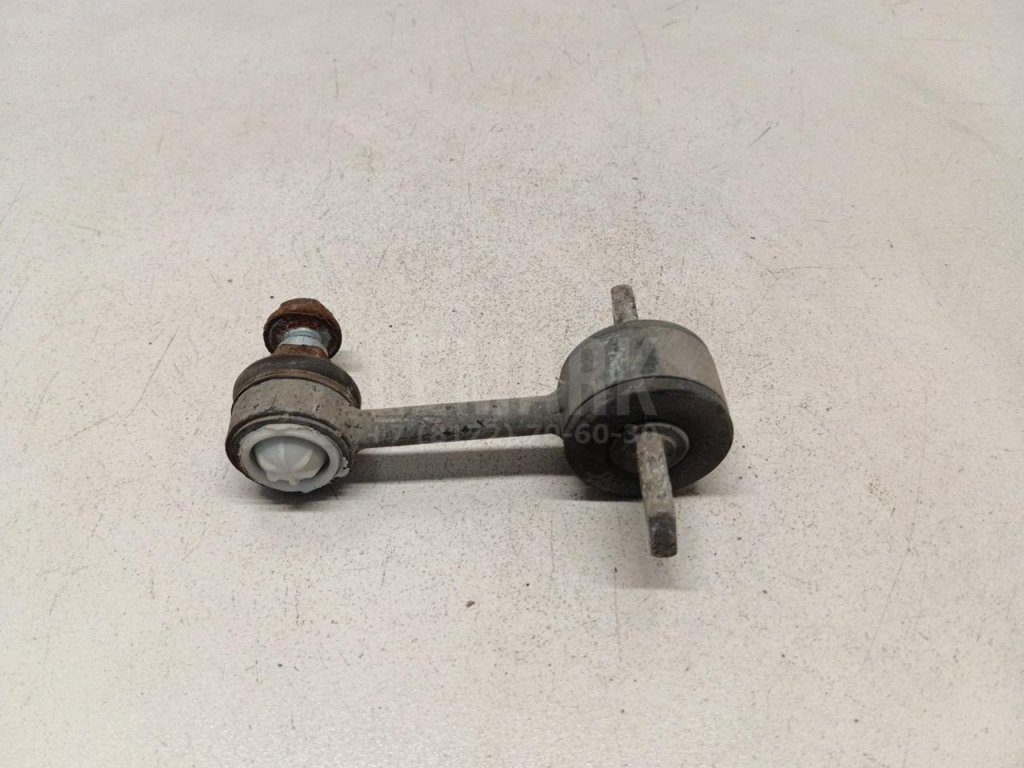 Стойка заднего стабилизатора