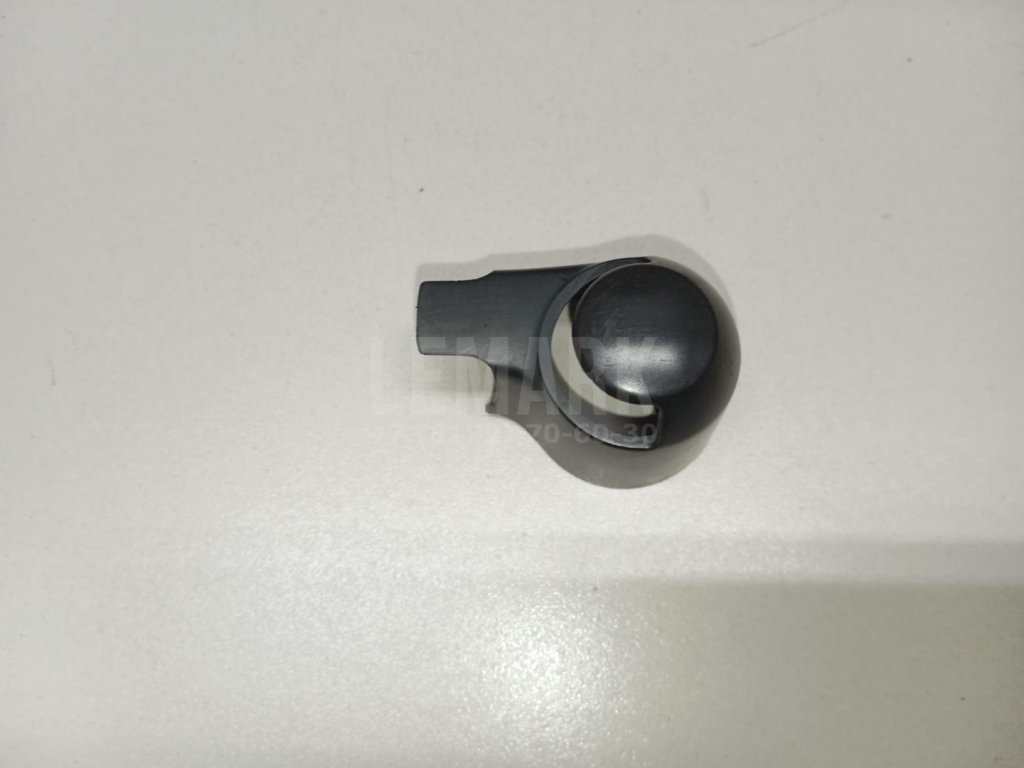 Крышка поводка стеклоочистителя