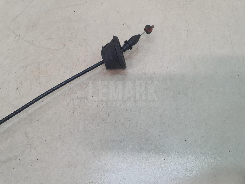 Трос открывания передней двери