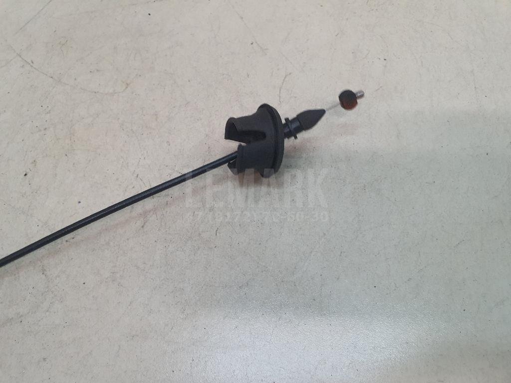 Трос открывания передней двери