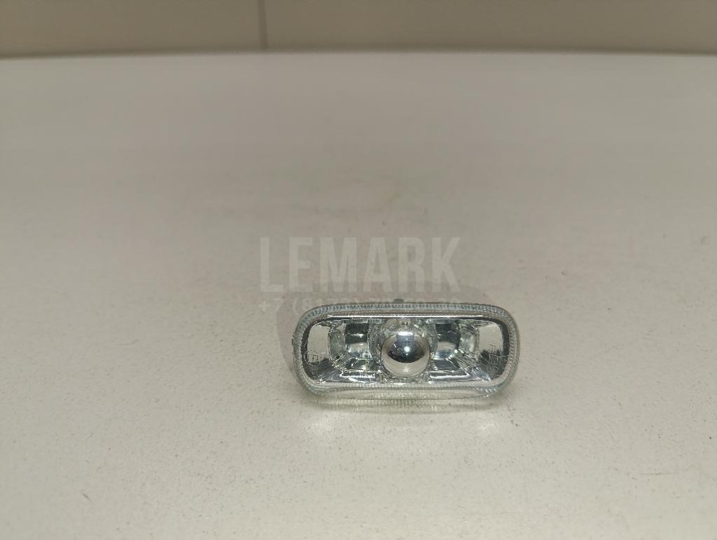 Повторитель на крыло для  Audi 100 [C4] 1991-1994