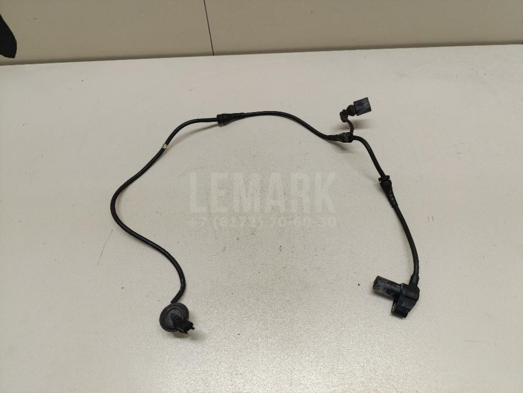 Датчик ABS передний