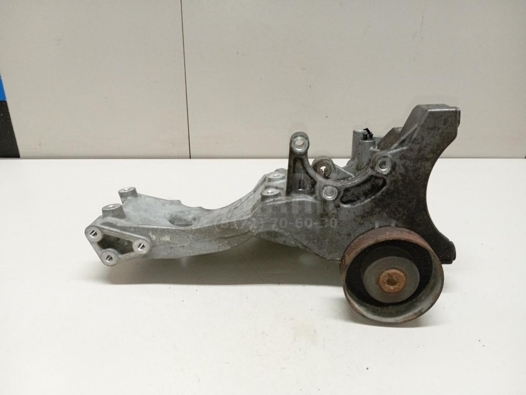 Кронштейн генератора