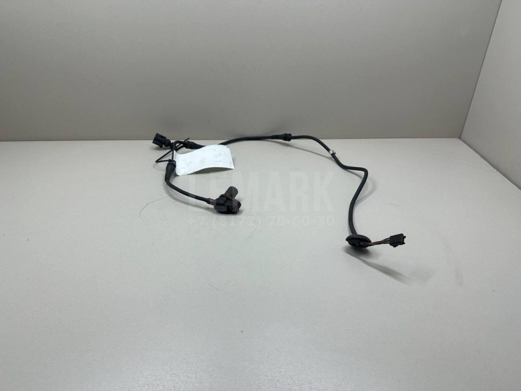 Датчик ABS передний