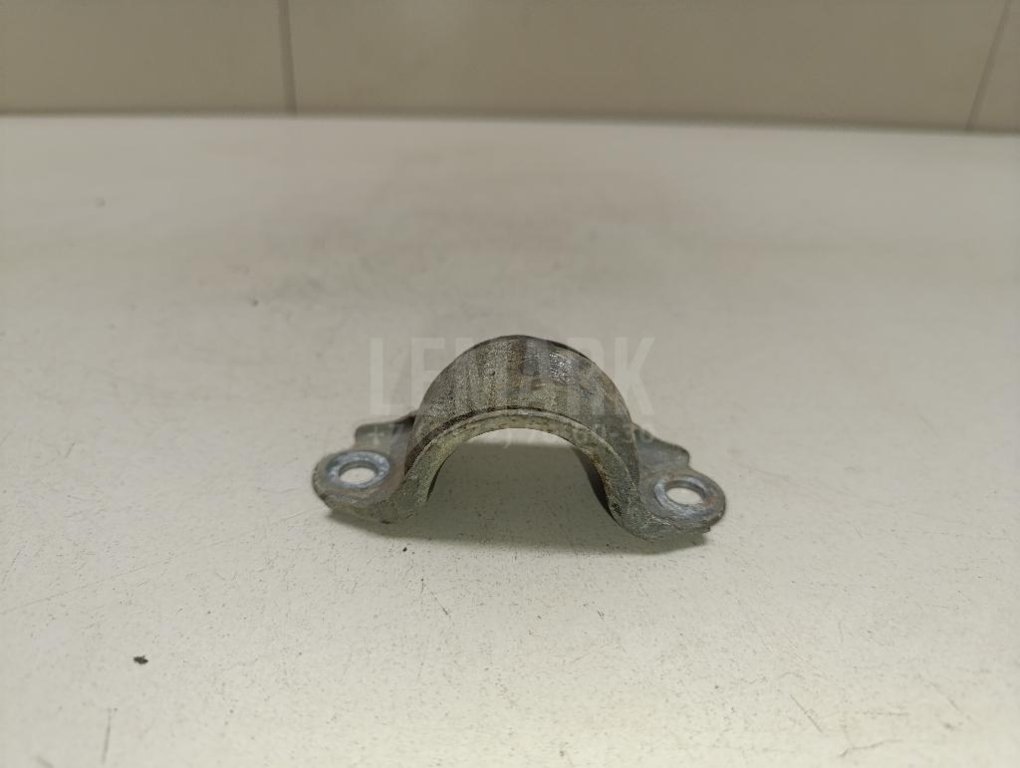 Кронштейн крепления переднего стабилизатора