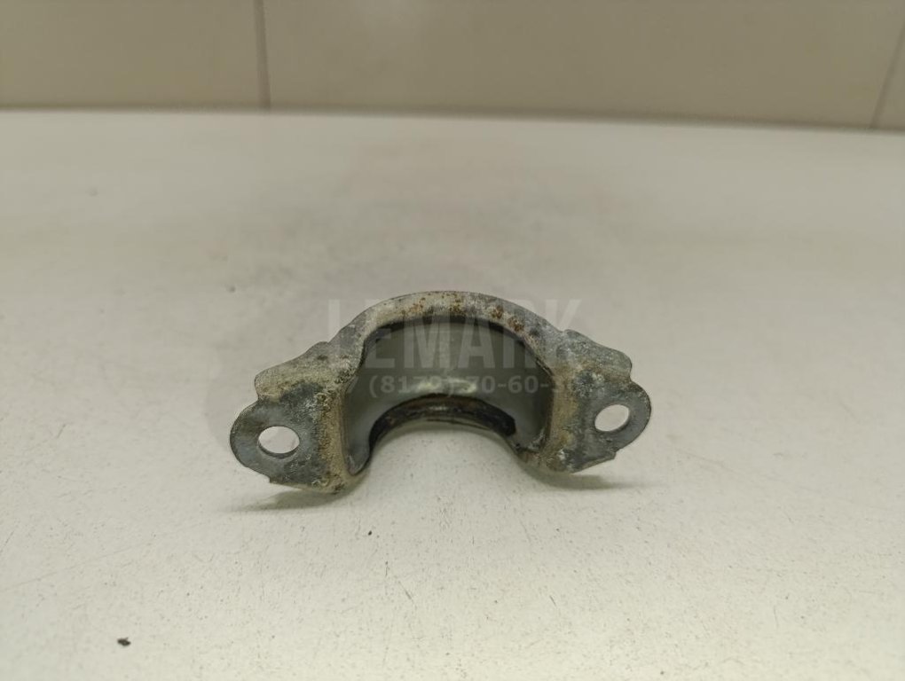 Кронштейн крепления переднего стабилизатора